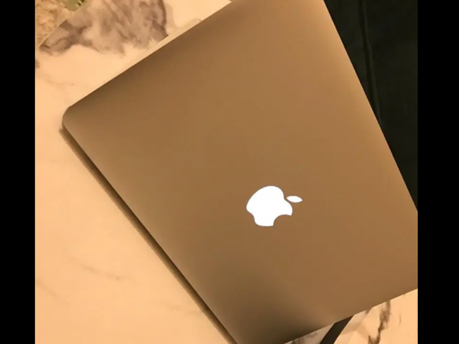  ماك بوك برو MacBook pro لابتوب ابل