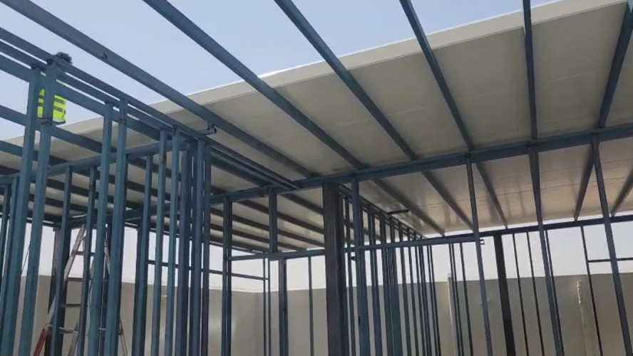  advs/813004 تركيب ساندوتش بانل غرف خدمات مداخل الفلل
